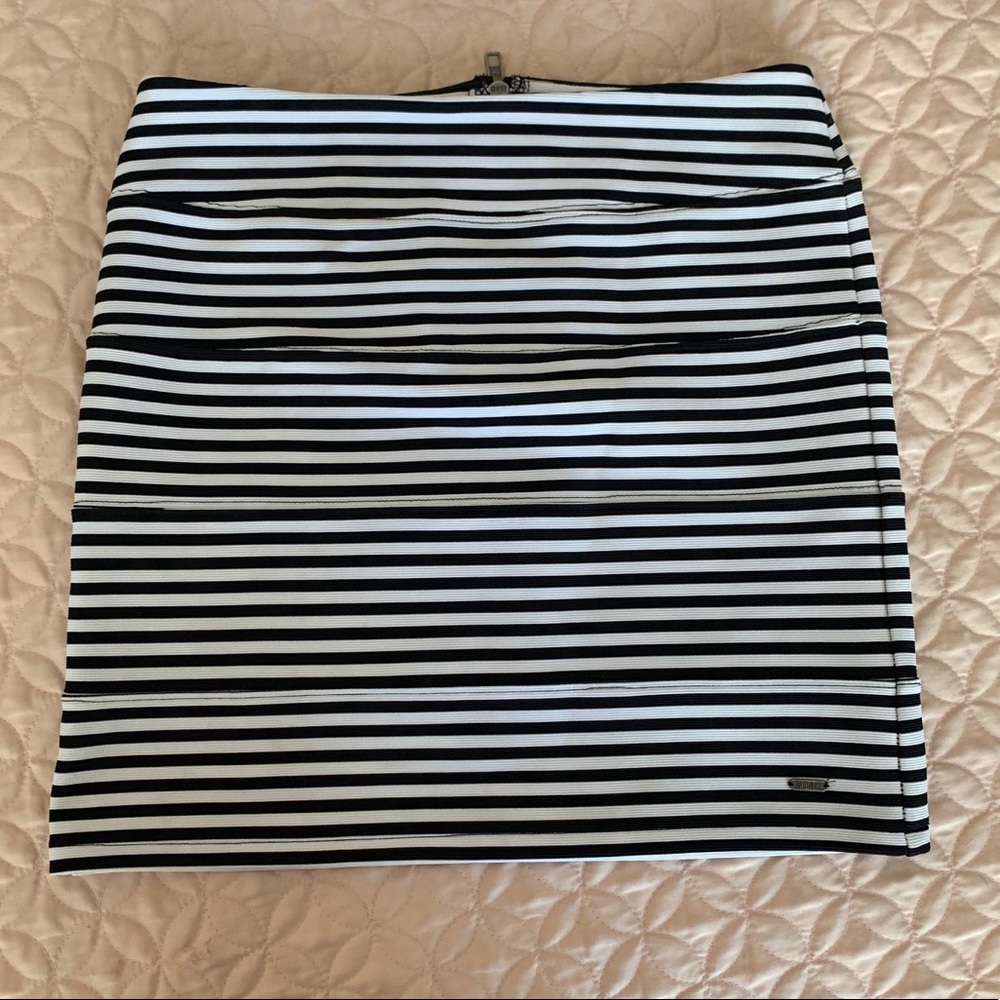 VS PINK black and white striped skirt